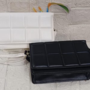 FAUX LEATHER LADIES PURSE