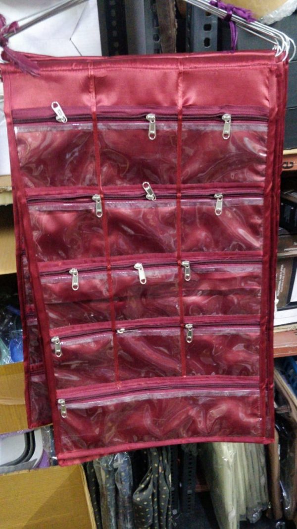 13 Pocket Jewellery Hanger